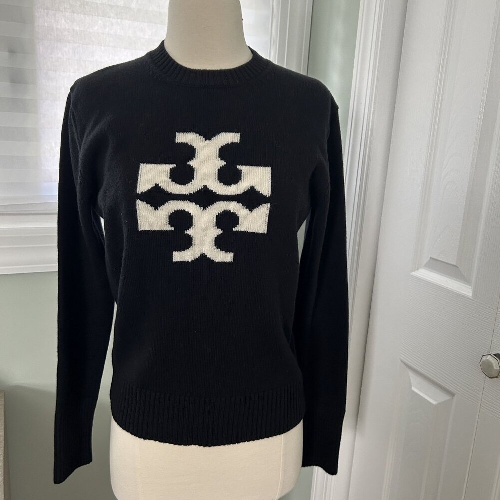 Tory Burch Cashmere sweater with logo! Size Medium. NWOT - Picture 2 of 10